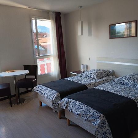 Studio 24M2 Au 4Eme Etage Ascenseur A Cote De La Gare Sncf Lourdes Kültér fotó