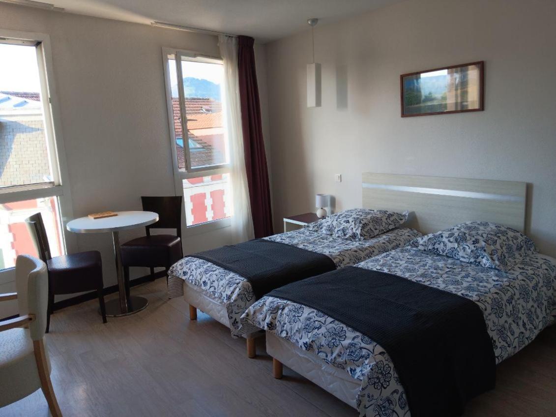 Studio 24M2 Au 4Eme Etage Ascenseur A Cote De La Gare Sncf Lourdes Kültér fotó